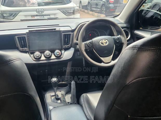Toyota RAV4 2015
