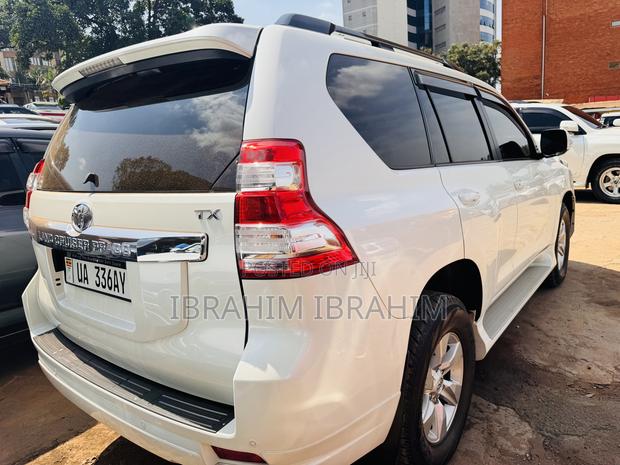 Toyota Land Cruiser Prado 2016 White