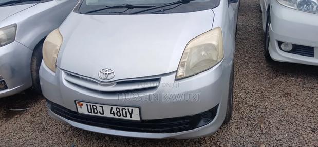 Toyota Passo Sette 2009 Silver