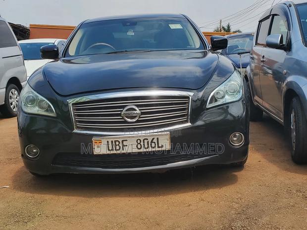 Nissan Fuga 2012 Black