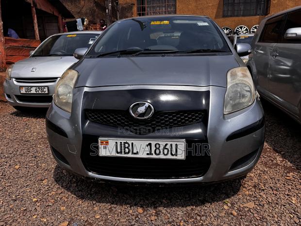 Toyota Vitz 2008 Gray