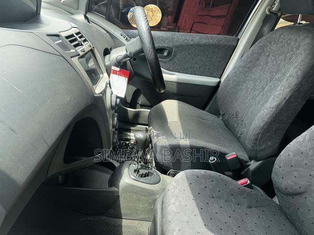 Toyota Vitz 2008 Gray