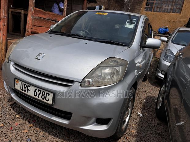Toyota Passo 2006 Silver