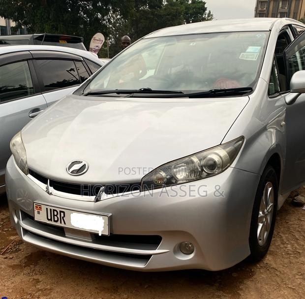 Toyota Wish 2012 Gray