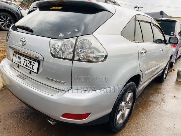 Toyota Harrier 2.4 2010 Silver