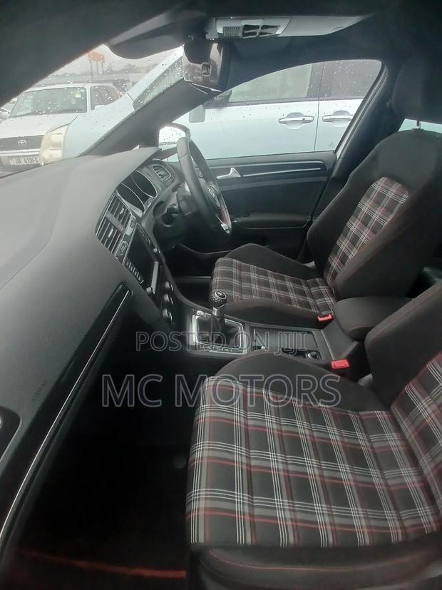 Volkswagen Golf TSI S 4-Door FWD 2016 White