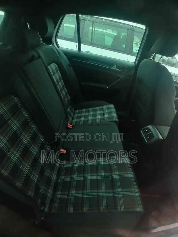 Volkswagen Golf TSI S 4-Door FWD 2016 White