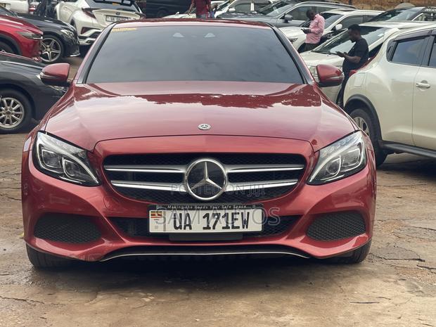 Mercedes-Benz C200 2017 Red