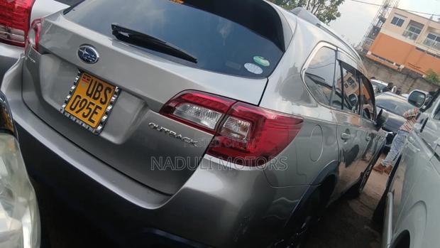 Subaru Outback 2016 Silver