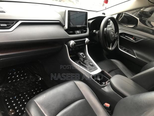 Toyota RAV4 2019 White