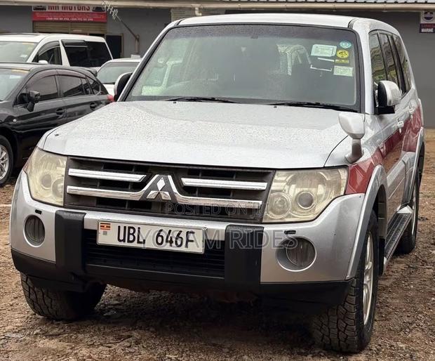 Mitsubishi Pajero 3.0 2010