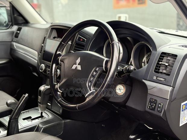 Mitsubishi Pajero 3.0 2010