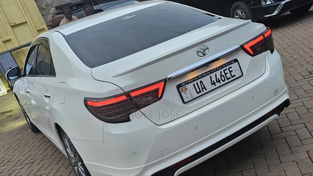 Toyota Mark X 2014 White