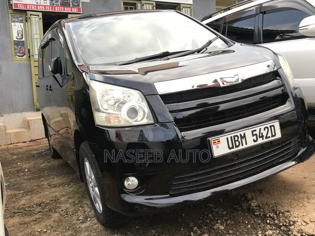 Toyota Noah 2008 Black