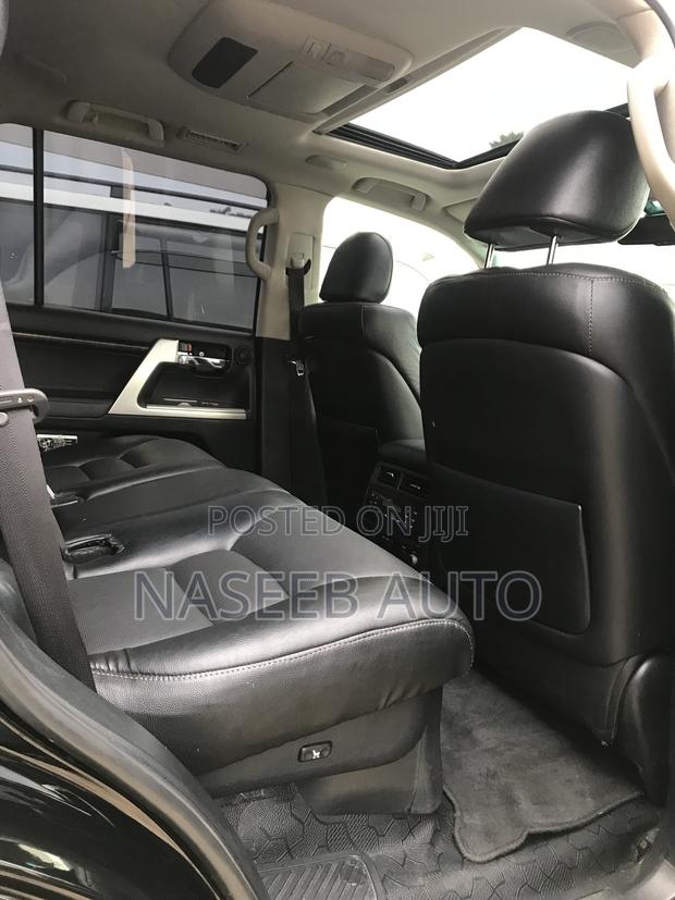 Toyota Land Cruiser Prado 2017 Black
