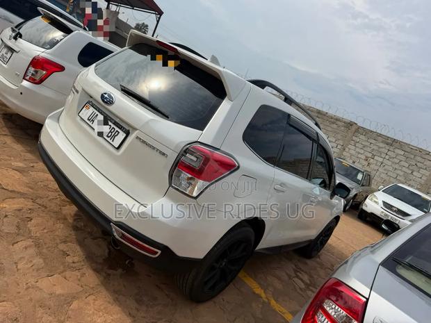 Subaru Forester 2017 White