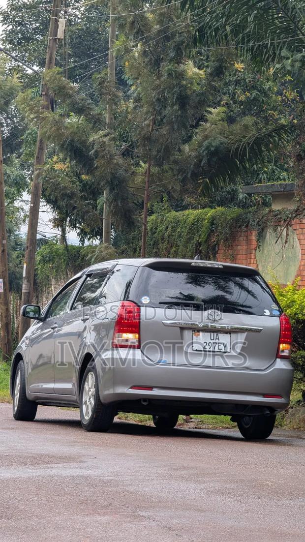 Toyota Wish 2007 Gray