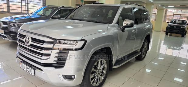 New Toyota Land Cruiser 2025 Gray