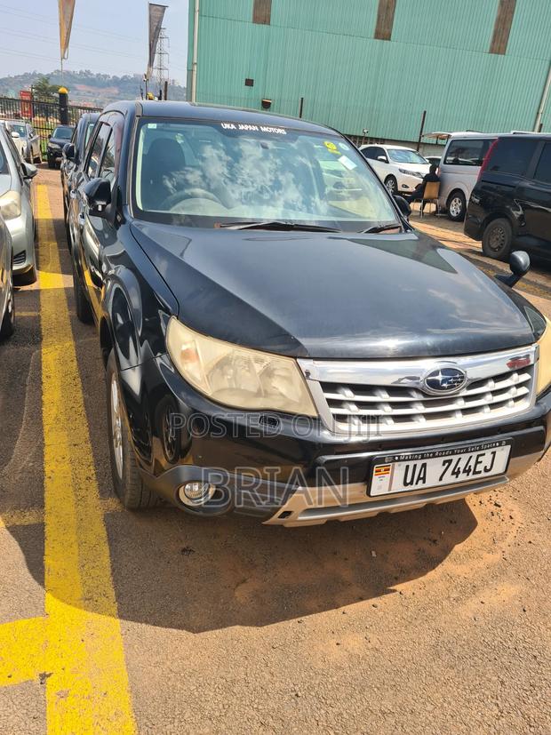 Subaru Forester 2012 Black