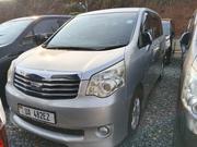 Toyota Noah 2011 Silver for sale