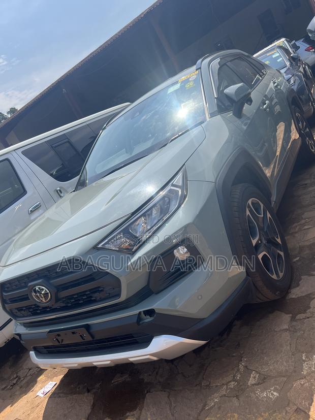 Toyota RAV4 Adventure AWD 2020 Beige
