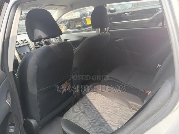 Toyota Corolla Fielder 2011 Silver