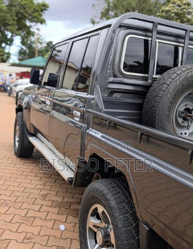 Toyota Land Cruiser Prado 2017 Green