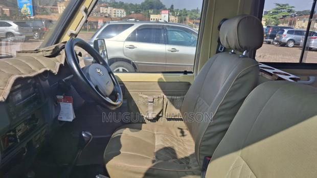 Toyota Land Cruiser Prado 2018 Silver