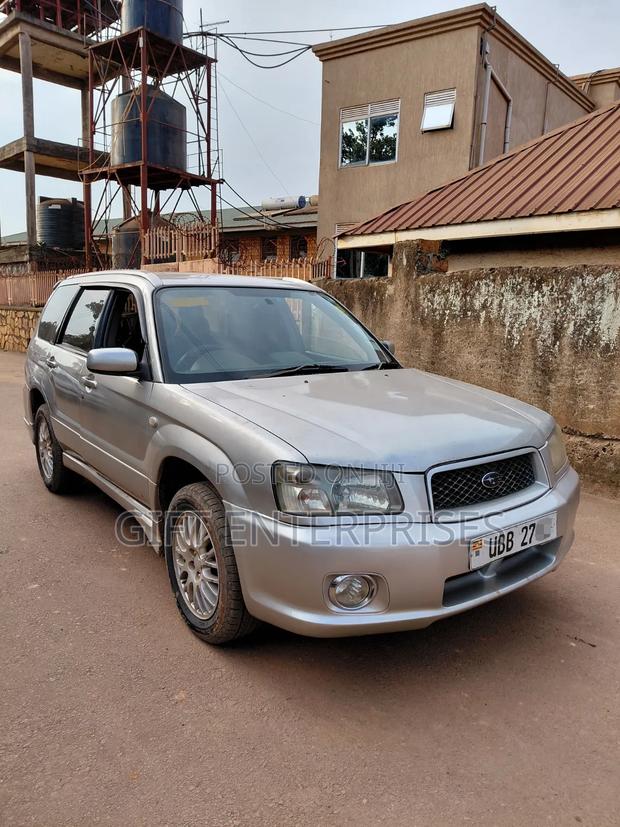 Subaru Forester 2004 Silver