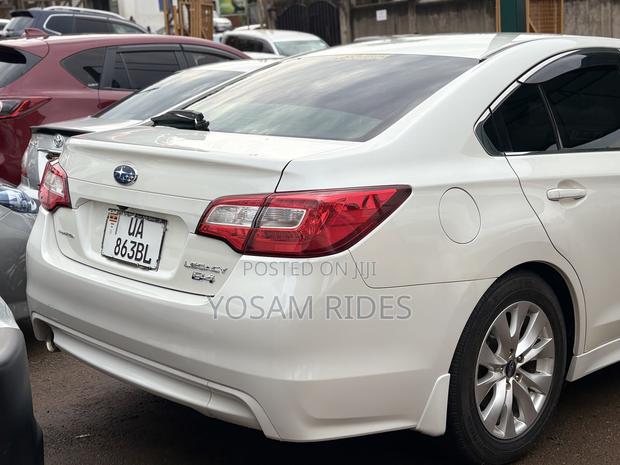 Subaru Legacy 2.5i Premium PZEV 4dr Sedan AWD (2.5L 4cyl CVT) 2015