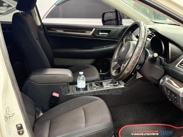 Subaru Legacy 2.5i Premium PZEV 4dr Sedan AWD (2.5L 4cyl CVT) 2015