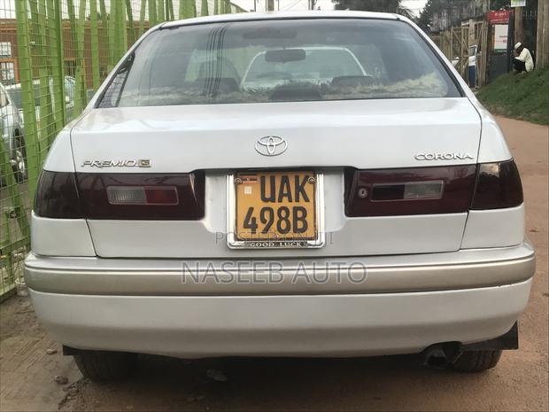 Toyota Premio 2002 Silver