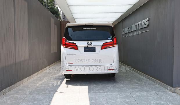 Toyota Alphard 2018 White