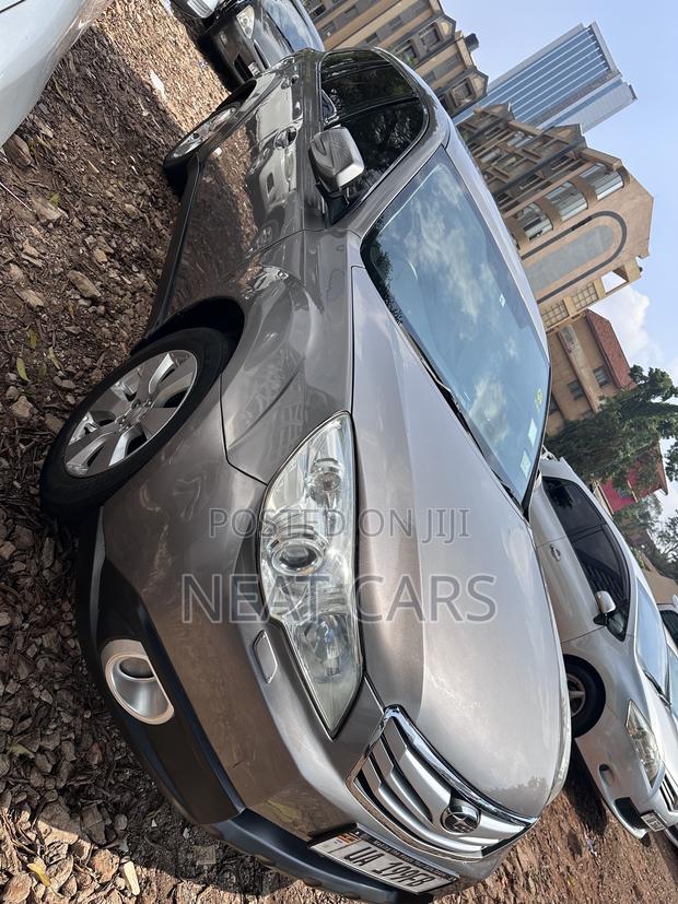 Subaru Outback 2011 Gold