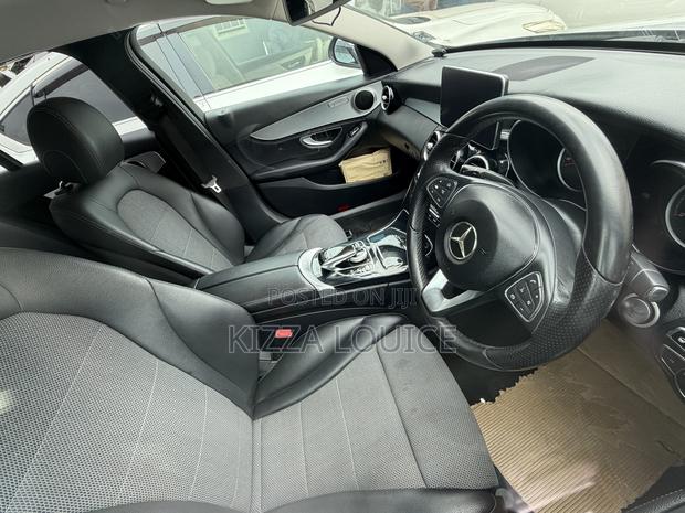 Mercedes-Benz C180 2017 Silver