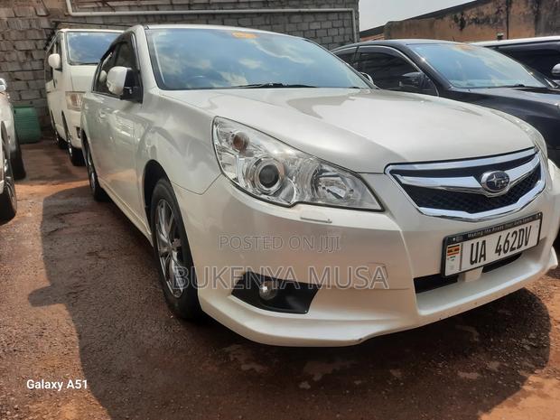 Subaru Legacy 2010 White