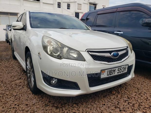 Subaru Legacy 2010 White