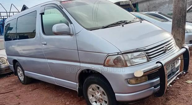 Toyota Regius 1998 Silver