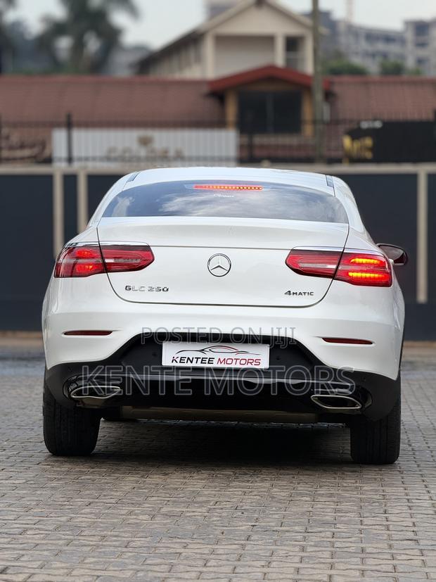 Mercedes-Benz GLC-Class 2017 White