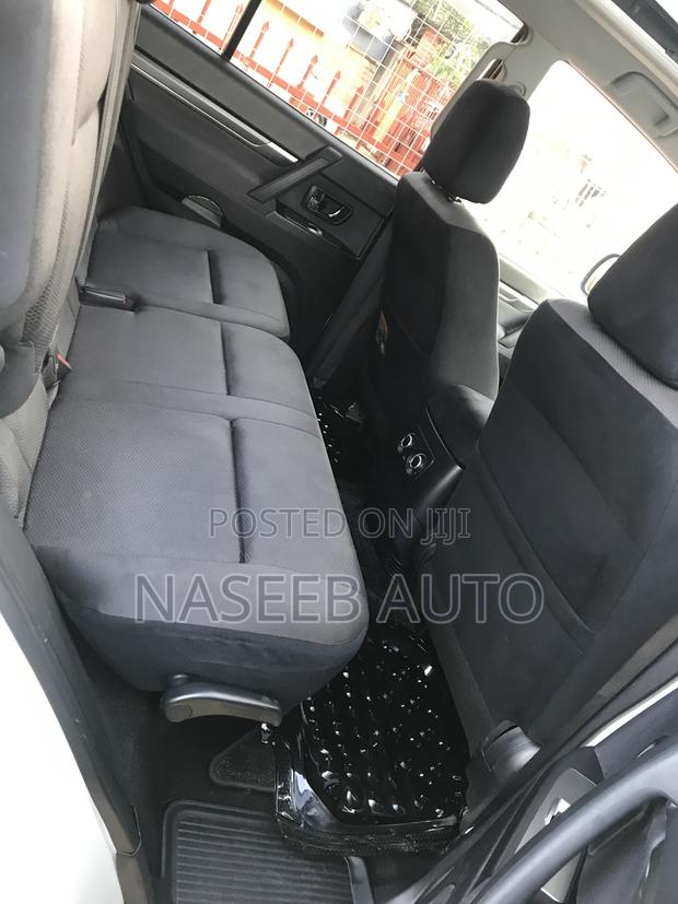 Mitsubishi Pajero 2011 White