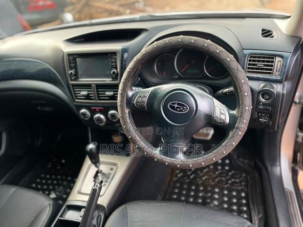 Subaru Forester 2010 Silver