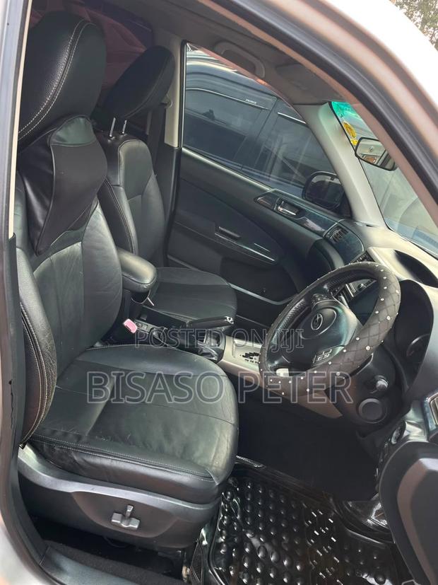 Subaru Forester 2010 Silver