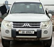 Mitsubishi Pajero 3.0 2010 White for sale
