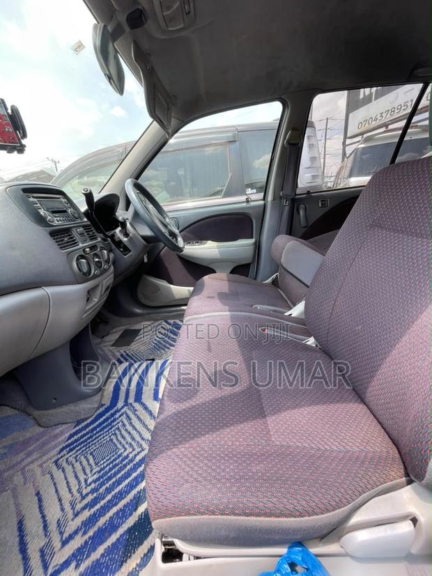 Toyota Raum 2000 White