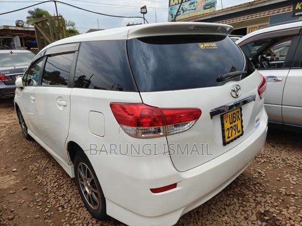 Toyota Wish 2010 White