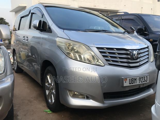 Toyota Alphard 2009 Silver