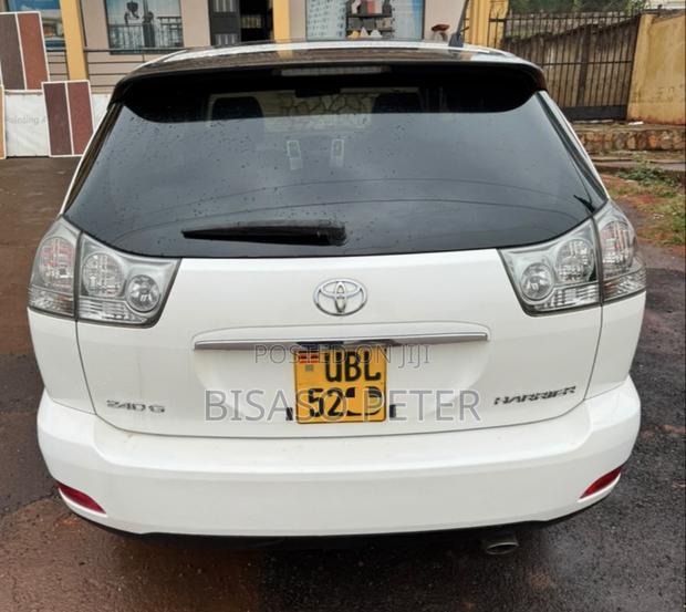 Toyota Harrier 2009 White