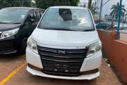 Toyota Noah 2014 Pearl for sale