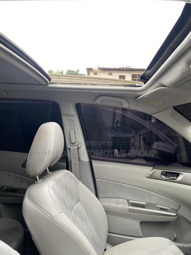 Subaru Forester 2.0D X 2010 Gold