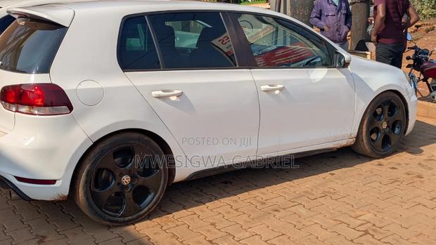 Volkswagen Golf GTI 2012 White